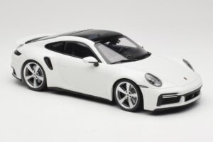 Porsche 911 Turbo S 992 Baltas Minichamps 1:18 WAP0211620RTRB Metalas - nuotrauka 4 iš 6