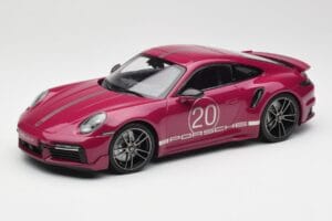 Porsche 911 992 Turbo S su Sport Design Package Raudonas Minichamps 1:18 155069172 Metalas
