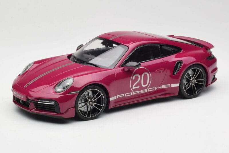Porsche 911 992 Turbo S su Sport Design Package Raudonas Minichamps 1:18 155069172 Metalas