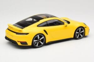 Porsche 911 992 Turbo S Geltonas Minichamps 1:18 155069071 Metalas - nuotrauka 2 iš 6
