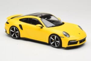 Porsche 911 992 Turbo S Geltonas Minichamps 1:18 155069071 Metalas - nuotrauka 4 iš 6
