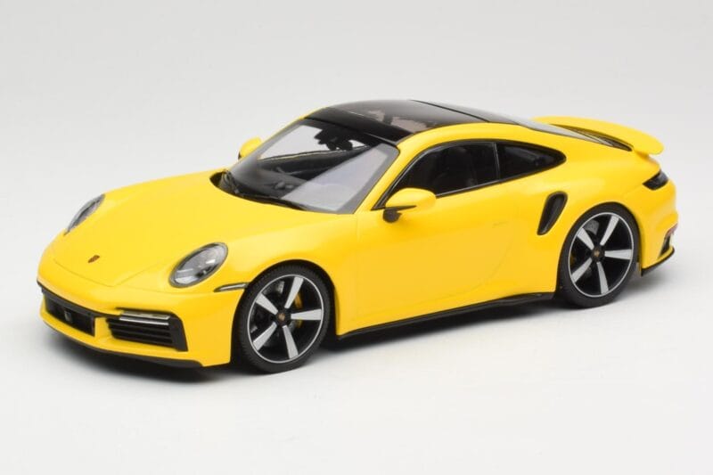 Porsche 911 992 Turbo S Geltonas Minichamps 1:18 155069071 Metalas