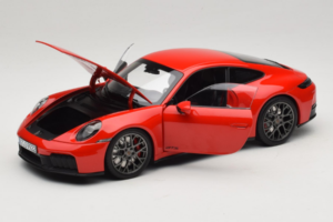 Porsche 911 992.2 Carrera 4 GTS Guards Red Norev 1:18 187171 Metalas - nuotrauka 2 iš 8