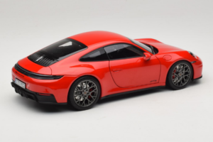Porsche 911 992.2 Carrera 4 GTS Guards Red Norev 1:18 187171 Metalas - nuotrauka 3 iš 8
