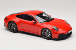 Porsche 911 992.2 Carrera 4 GTS Guards Red Norev 1:18 187171 Metalas - nuotrauka 6 iš 8