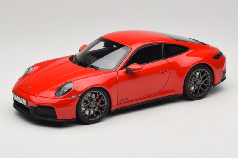 Porsche 911 992.2 Carrera 4 GTS Guards Red Norev 1:18 187171 Metalas