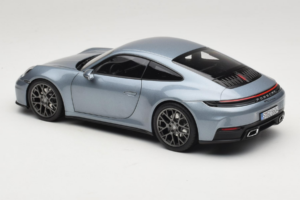 Porsche 911 992.2 Carrera Polar Silver Metallic Norev 1:18 187170 Metalas - nuotrauka 7 iš 8