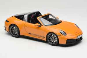 Porsche 911 992.2 Targa 4 GTS Bahama Yellow Norev 1:18 187190 Metalas - nuotrauka 8 iš 10