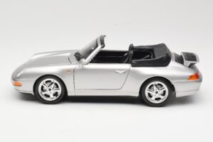 Porsche 911 993 Carrera Kabrioletas Sidabrinis Bburago 1:18 18-12039 Metalas - nuotrauka 4 iš 8
