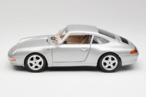 Porsche 911 993 Carrera Sidabrinis Bburago 1:18 3050-M1 Metalas - nuotrauka 3 iš 8
