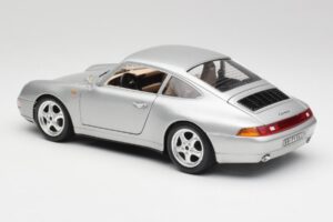 Porsche 911 993 Carrera Sidabrinis Bburago 1:18 3050-M1 Metalas - nuotrauka 4 iš 8