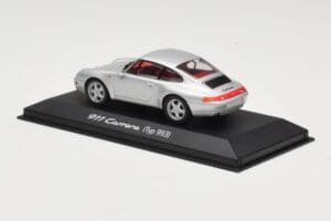 Porsche 911 993 Carrera Sidabrinis Minichamps 1:43 WAP02003597 Metalas - nuotrauka 3 iš 4