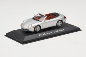Porsche 911 996 Kabrioletas Sidabras Minichamps 1:43 WAP02004097 Metalas - nuotrauka 2 iš 4