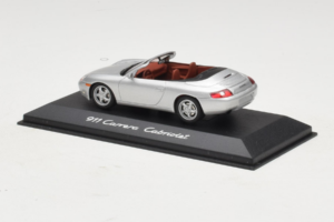 Porsche 911 996 Kabrioletas Sidabras Minichamps 1:43 WAP02004097 Metalas - nuotrauka 3 iš 4