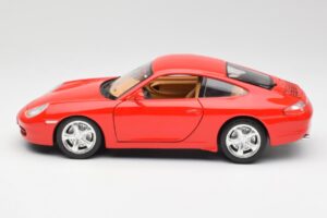Porsche 911 996 Carrera 4 Raudonas Bburago 1:18 30085 Metalas - nuotrauka 4 iš 8