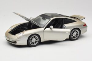 Porsche 911 996 Carrera 4S Sidabrinis Maisto 1:18 WAP02102212 Metalas - nuotrauka 2 iš 8