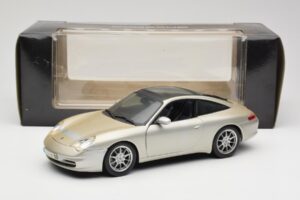 Porsche 911 996 Carrera 4S Sidabrinis Maisto 1:18 WAP02102212 Metalas - nuotrauka 8 iš 8