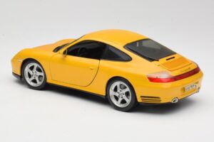 Porsche 911 996 Carrera 4S Geltonas Maisto 1:18 WAP02101610 Metalas - nuotrauka 7 iš 8