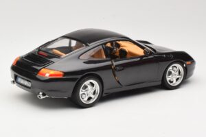 Porsche 911 996 Carrera Juodas Bburago 1:18 3385-M2 Metalas - nuotrauka 3 iš 8