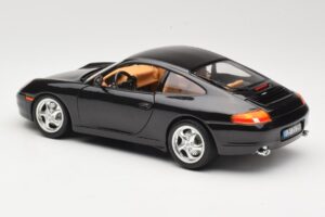Porsche 911 996 Carrera Juodas Bburago 1:18 3385-M2 Metalas - nuotrauka 7 iš 8