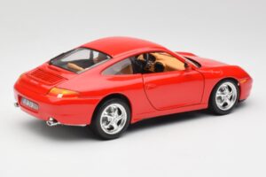 Porsche 911 996 Carrera Raudonas Bburago 1:18 3385 Metalas - nuotrauka 3 iš 8