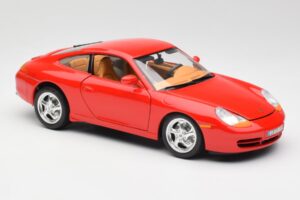 Porsche 911 996 Carrera Raudonas Bburago 1:18 3385 Metalas - nuotrauka 6 iš 8