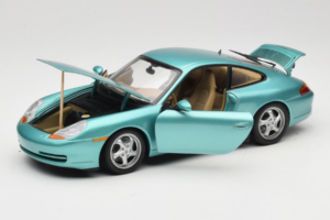 Porsche 911 996 Green Metallic UT Models 1:18 27901 Metalas - nuotrauka 2 iš 8