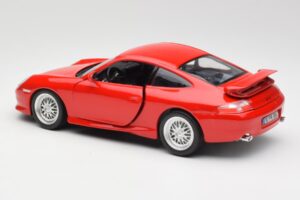 Porsche 911 996 GT3 Strasse Raudonas Bburago 1:18 30395 Metalas - nuotrauka 7 iš 8