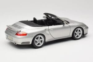 Porsche 911 996 Turbo Kabrioletas Sidabrinis Maisto 1:18 31660 Metalas - nuotrauka 3 iš 8
