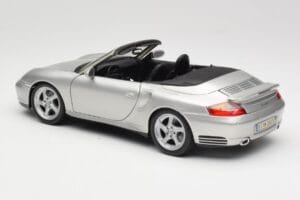 Porsche 911 996 Turbo Kabrioletas Sidabrinis Maisto 1:18 31660 Metalas - nuotrauka 7 iš 8