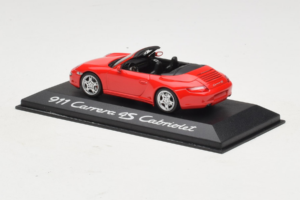 Porsche 911 997 Carrera 4S Kabrioletas Raudonas Minichamps 1:43 WAP02015316 Metalas - nuotrauka 3 iš 5