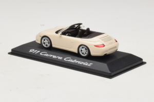 Porsche 911 997 Carrera Kabrioletas Baltas Minichamps 1:43 WAP02001118 Metalas - nuotrauka 3 iš 5