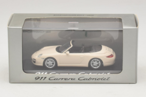 Porsche 911 997 Carrera Kabrioletas Baltas Minichamps 1:43 WAP02001118 Metalas - nuotrauka 4 iš 5