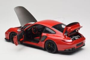 Porsche 911 997 GT2 RS Raudonas Su Juodais Ratlankiais Minichamps 1:18 100069407 Metalas - nuotrauka 5 iš 8