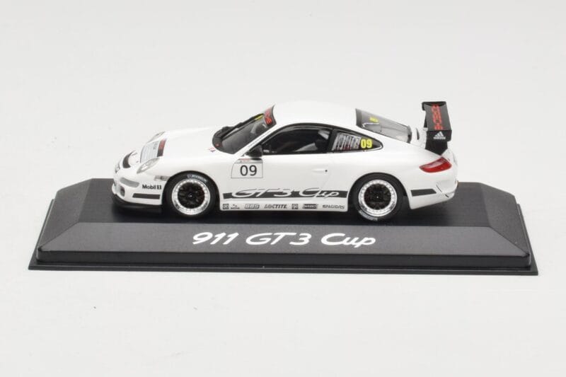 Porsche 911 997 GT3 Cup #9 2009 Minichamps 1:43 Porsche 911 997 GT3 Cup #9 2009 Minichamps 1:43 WAP0200030A-R Metalas