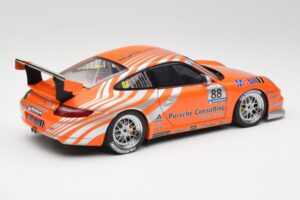 Porsche 911 997 GT3 R #88 Porsche Consulting 2005 AUTOart 1:18 77821 Metalas - nuotrauka 3 iš 8