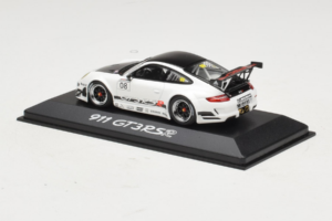 Porsche 911 997 GT3 RS Baltas Minichamps 1:43 WAP0203018 Metalas - nuotrauka 3 iš 4