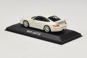 Porsche 911 997 GT3 Baltas Minichamps 1:43 WAP02012016 Metalas - nuotrauka 3 iš 5