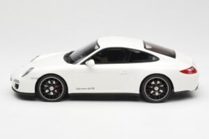 Porsche 911 997 GTS Baltas GT Spirit 1:18 GT287 Derva - nuotrauka 3 iš 6