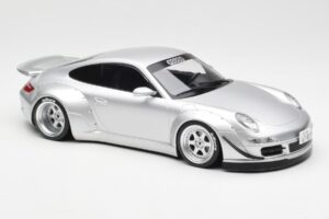 Porsche 911 997 RWB Abu Dhabi IXO 1:18 18CMC166 Metalas - nuotrauka 4 iš 6