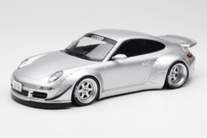 Porsche 911 997 RWB Abu Dhabi IXO 1:18 18CMC166 Metalas