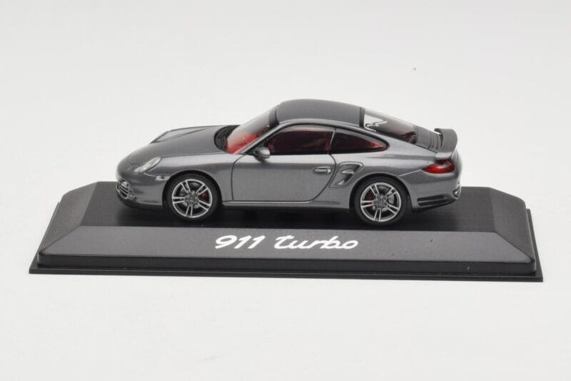 Porsche 911 997 Turbo Anthracite Grey Minichamps 1:43 Porsche 911 997 Turbo Anthracite Grey Minichamps 1:43 WAP0200010A Metalas