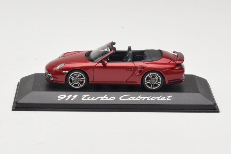 Porsche 911 997 Turbo Kabrioletas Raudonas Minichamps 1:43 WAP0200130A Metalas