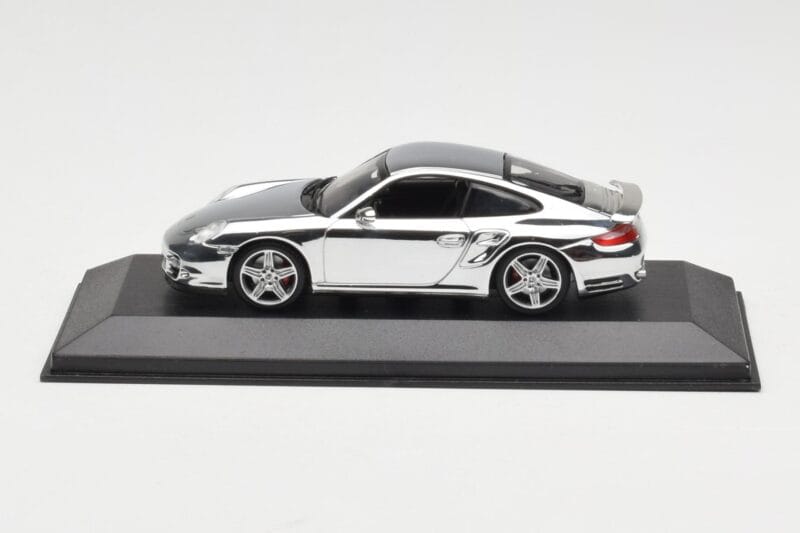 Porsche 911 997 Turbo Chrome Silver Minichamps 1:43 WAP02060816-R Metalas
