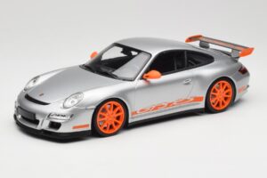 Porsche 911 997.1 GT3 RS Sidabrinis su Oranžiniais Ratlankiais Minichamps 1:18 155062120 Metalas
