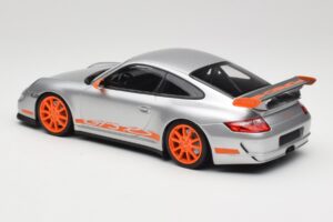 Porsche 911 997.1 GT3 RS Sidabrinis su Oranžiniais Ratlankiais Minichamps 1:18 155062120 Metalas - nuotrauka 5 iš 6
