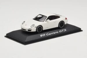 Porsche 911 997.2 Carrera GTS Baltas Minichamps 1:43 WAP0200200B Metalas - nuotrauka 2 iš 4