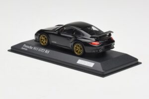 Porsche 911 997.2 GT2 RS Juodas su Auksiniais Ratais Minichamps 1:43 400069402 Metalas - nuotrauka 3 iš 4