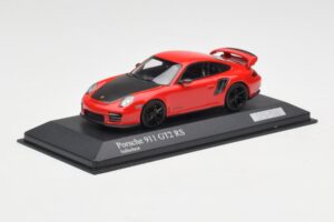 Porsche 911 997.2 GT2 RS Raudonas su Juodais Ratais Minichamps 1:43 400069407 Metalas - nuotrauka 2 iš 4