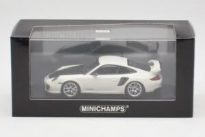 Porsche 911 997.2 GT2 RS Baltas su Sidabriniais Ratais Minichamps 1:43 400069405 Metalas - nuotrauka 4 iš 4